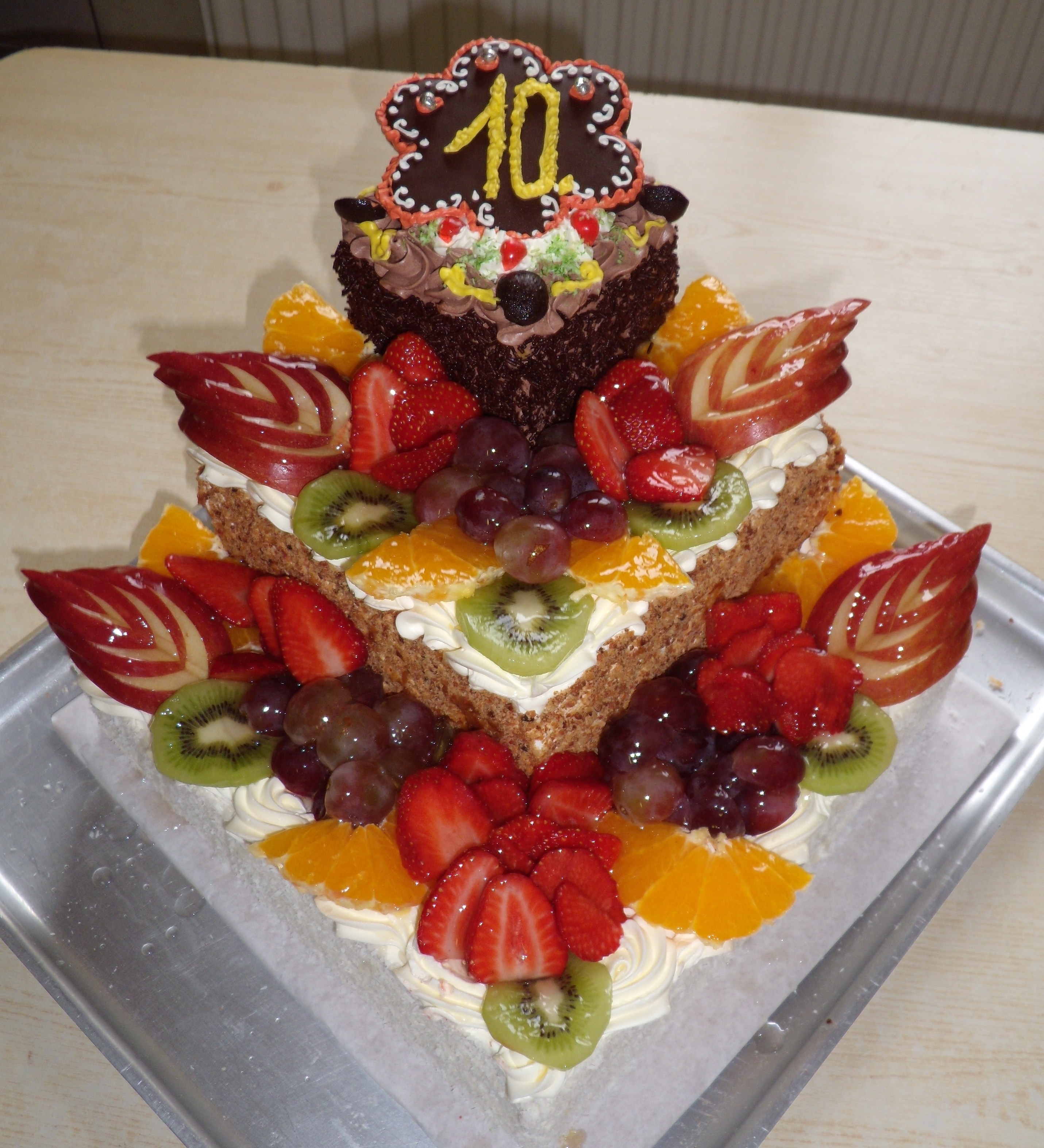 patrový dort s čerst.ovocem