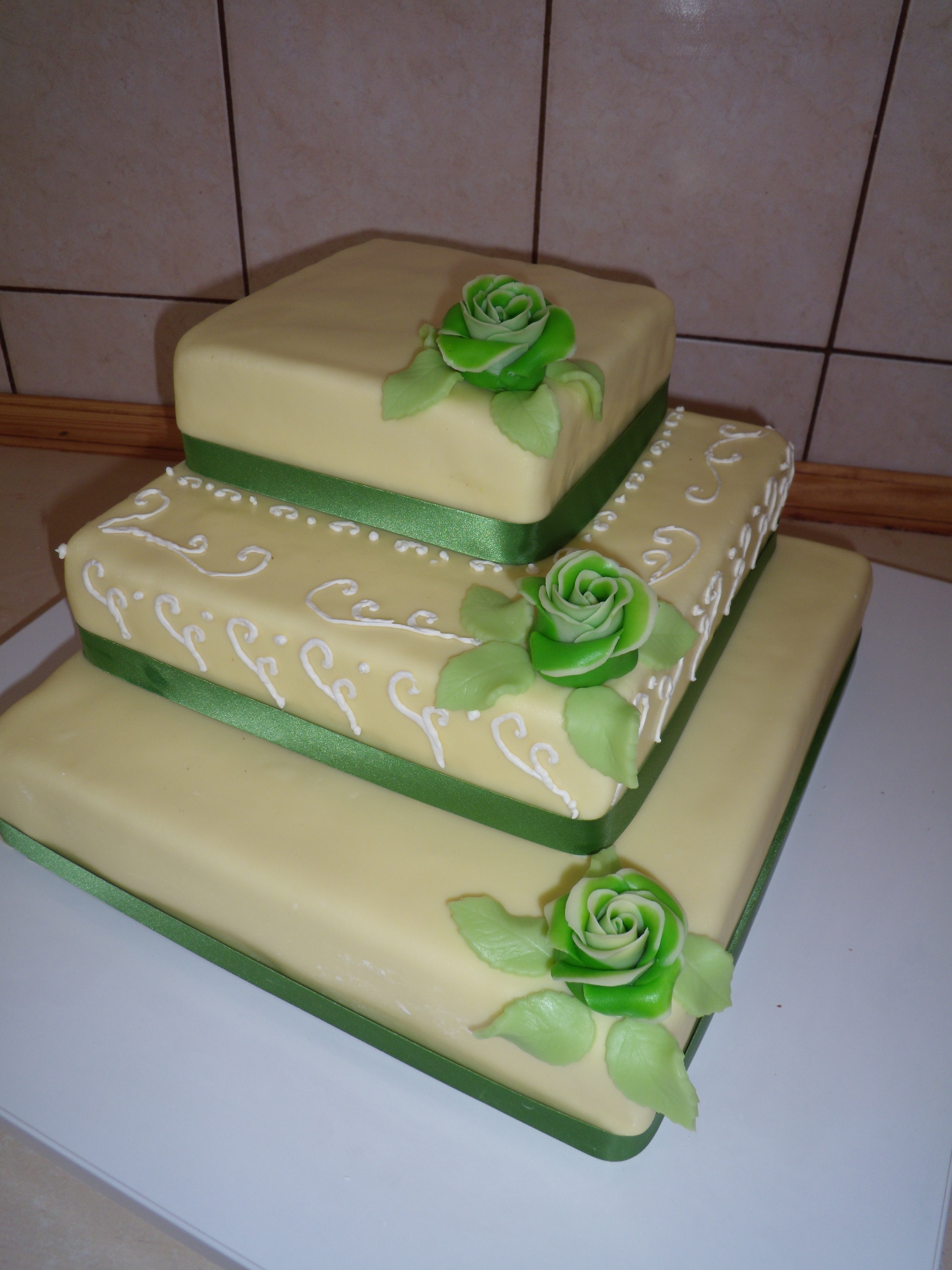 svatební dort zelená růže